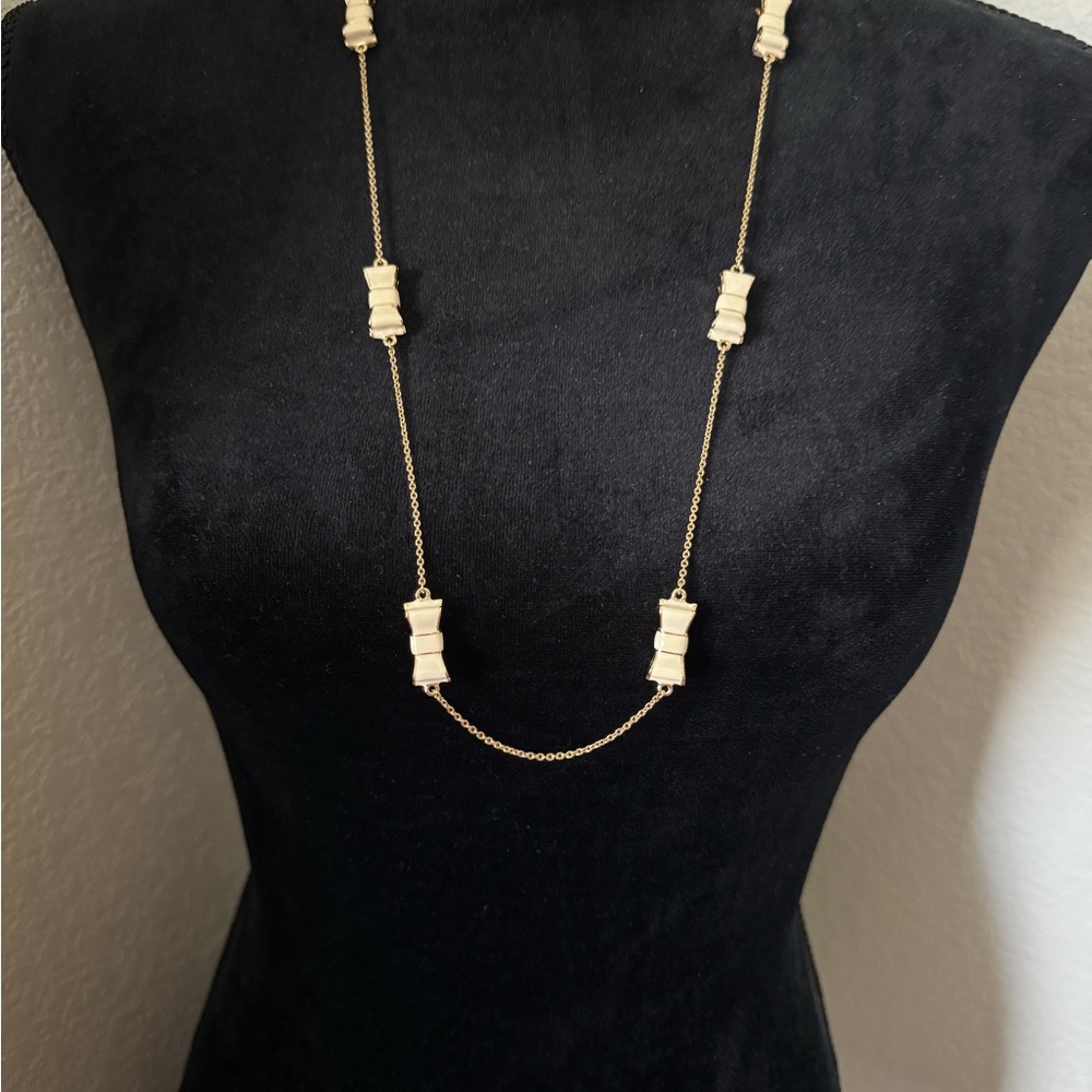 kate spade 
Chic Gold and Ivory Necklace